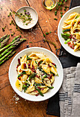 Pasta with asparagus carbonara