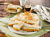 Light apple and yoghurt cake