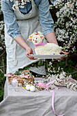 Easter lamb cake without special mold