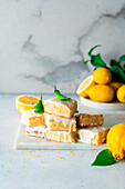 Lemon blondies