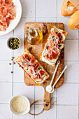 Italian toast with cream cheese, zucchini and prosciutto