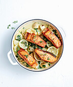 Salmon fillet with potatoes and creamed spinach