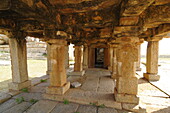 Mandapa in einem Vishnu-Virukpaksha-Tempel, Hampi, UNESCO-Welterbestätte, Karnataka, Indien, Asien