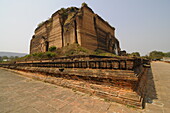 Unvollendete Pagode von Mingun, in der Nähe von Mandalay, Bezirk Sagaing, Myanmar, Asien