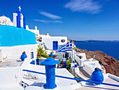 Heilige Apostelkirche, Dorf Oia, Insel Santorin (Thira), Kykladen, Griechische Inseln, Griechenland, Europa