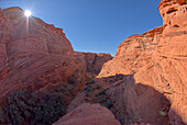 Eine Verengung des Sporn-Canyons nördlich des Hauptüberblicks von Horseshoe Bend, Arizona, Vereinigte Staaten von Amerika, Nordamerika