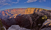 Hopi Point in der Ferne vom Rim Trail bei Mohave Point aus gesehen, Grand Canyon, UNESCO-Welterbe, Arizona, Vereinigte Staaten von Amerika, Nordamerika