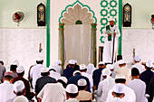 Predigt des Imams, Freitagsgebet (Salat), Jamiul Azhar Moschee, Vietnam, Indochina, Südostasien, Asien