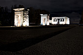 Blick auf den antiken nubischen Tempel von Debod, abgebaut im Rahmen der Internationalen Kampagne zur Rettung der Monumente Nubiens, wieder aufgebaut im Parque de la Montana, Madrid, Spanien, Europa