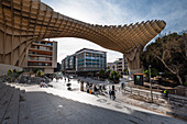 Setas de Sevilla (Metropol Parasol), eine der größten Holzkonstruktionen der modernen Architektur, Sevilla, Andalusien, Spanien, Europa