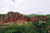 Die roten Berge von Vayots Dzor beim Noravank-Kloster, Armenien (Hayastan), Kaukasus, Zentralasien, Asien