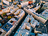 Drohnenansicht des Sonnenuntergangs in der Albertstraße im Jugendstilviertel, Riga, Lettland, Europa