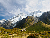 Bergblicke vom Hooker Valley Track im Aoraki (Mount Cook) Nationalpark, UNESCO Weltnaturerbe, Südliche Alpen, Südinsel, Neuseeland, Pazifik