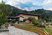 Hegui-Platz-Gebäude, UNESCO-Welterbe, Fujian Tulou-Bauernhaus der Hakka, Yunshuiyao Ancient Town, Fujian, China, Asien