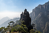 Riesige Granitsäule, Der taoistische Berg Sanqing, UNESCO-Welterbe, Jiangxi, China, Asien