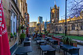 Blick auf die Kathedrale von Manchester, Manchester, Lancashire, England, Vereinigtes Königreich, Europa