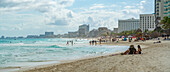 Blick auf Hotels und Strand, Hotel Zone, Cancun, Karibikküste, Halbinsel Yucatan, Riviera Maya, Mexiko, Nordamerika