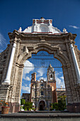 Eingangstor, Kirche San Francisco Acatepec, gegründet Mitte des 16. Jahrhunderts, San Francisco Acatepec, Puebla, Mexiko, Nordamerika