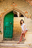 Woman in Jaipur, Rajasthan, India, Asia