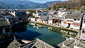 Luftaufnahme des historischen Dorfes Hongcun, UNESCO-Weltkulturerbe, Huangshan, Anhui, China, Asien