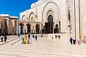 Marokko, Casablanca, der Vorplatz der Hassan-II-Moschee