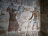 Ägypten, Niltal, Thebanische Nekropole, Basreliefs im Tempel des Dorfes Deir el-Medineh bei Luxor