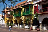 Colombia, Bolivar Department, Cartagena, listed as World heritage by UNESCO, colonnade colonial houses in Plaza de Aduana