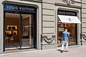 Italy, Campania, Naples, historical centre listed as World Heritage by UNESCO, Via Francesco D'Andrea, Louis Vuitton shop