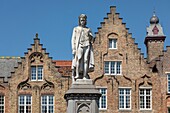 Belgien, Westflandern, Brügge, historisches Zentrum, das von der UNESCO zum Weltkulturerbe erklärt wurde, Statue des flämischen primitiven Malers Hans Memling