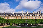 France, Paris, Place des Vosges