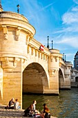 France, Paris, area listed as World Heritage by UNESCO, Ile de la Cite, at the quai des Orfevres, the Pont Neuf