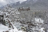 Kanada, Alberta, Kanadische Rocky Mountains, die zum UNESCO-Weltnaturerbe gehören, Banff National Park, das Banff Springs Hotel im Winter