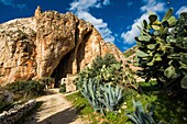 Italien, Sizilien, Cornino, Scurati, Mangiapane-Höhle, Höhlenschäferei und traditioneller Bauernhof