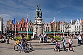 Belgium, West Flanders, Bruges, historical center listed as a UNESCO World Heritage, Grand Place, statue of Jan Breydel and Pieter de Coninck who led the Bruges Mornings of 1302 massacring supporters of the King of France