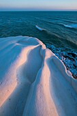 Italien, Sizilien, Realmonte, Scala dei Turchi, oder Türkenstiege, Klippe aus weißem Kalkstein über dem Meer