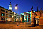 Rathausplatz bei Nacht, Ratslaukums, Riga, Lettland, Baltikum, Europa