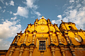 Außenansicht der Kirche der Erinnerung (La Recoleccion), Leon, Departamento Leon, Nicaragua, Mittelamerika