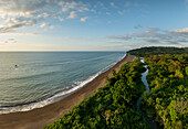 Luftaufnahme der Bucht von Drake, Provinz Puntarenas, Costa Rica, Mittelamerika