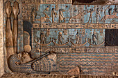 Deckenreliefs, Vestibül, Hathor-Tempel, Dendera, Qena, Ägypten, Nordafrika, Afrika