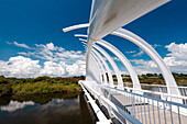 Einzigartige Architektur der Te Rewa Rewa Bridge in New Plymouth, Nordinsel, Neuseeland, Pazifik