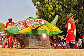 Die traditionelle Kulamba-Zeremonie des Chewa-Volkes aus Sambia, Mosambik und Malawi, die jährlich am letzten Samstag im August zu Ehren ihres Häuptlings Kalonga Gaia Uni in der Nähe von Katete, Ostprovinz, Sambia, Afrika, stattfindet