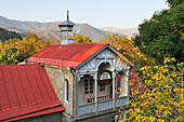 Hovk-Hotel an der historischen Scharambejan-Straße, renoviert durch die Bemühungen der Tufenkian-Stiftung für kulturelles Erbe, Dilidjan, Region Tawusch, Armenien, Eurasien