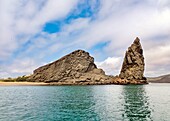 Pinnacle Rock, ein vulkanischer Pfropfen auf der Insel Bartolome, eines der spektakulärsten Merkmale der Galapagos-Inseln, UNESCO-Weltkulturerbe, Ecuador, Südamerika