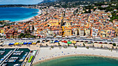 Luftaufnahme der Küstenstadt Menton, Alpes Maritimes, Provence-Alpes-Côte d'Azur, Côte d'Azur, Frankreich, Europa