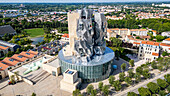 Luftaufnahme des Gebäudes des Kulturzentrums LUMA, Architekt Frank Gehry, Arles, Bouches du Rhone, Provence-Alpes-Cote d'Azur, Frankreich, Europa