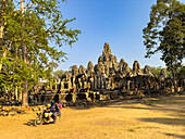 Bayon, the late 12th century state temple of king Jayavarman VII, UNESCO World Heritage Site, standing in the middle of Angkor Thom, Cambodia, Indochina, Southeast Asia, Asia