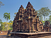 Banteay-Srei-Tempel, eine Miniatur-Tempelanlage aus rotem Sandstein in der Gegend von Angkor, UNESCO-Welterbestätte, Kambodscha, Indochina, Südostasien, Asien