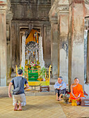 Angkor Wat, UNESCO World Heritage Site, a Hindu-Buddhist temple complex near Siem Reap, Cambodia, Indochina, Southeast Asia, Asia