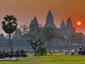 Angkor Wat, UNESCO-Weltkulturerbe, eine hinduistisch-buddhistische Tempelanlage bei Siem Reap, Kambodscha, Indochina, Südostasien, Asien