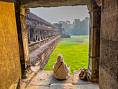 Angkor Wat, UNESCO World Heritage Site, a Hindu-Buddhist temple complex near Siem Reap, Cambodia, Indochina, Southeast Asia, Asia